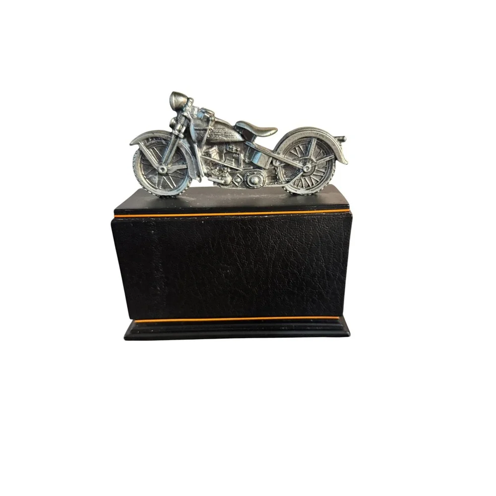 2014 Hallmark HARLEY DAVIDSON Perpetual Desk Calendar Motor Cycle READ DESCPTION